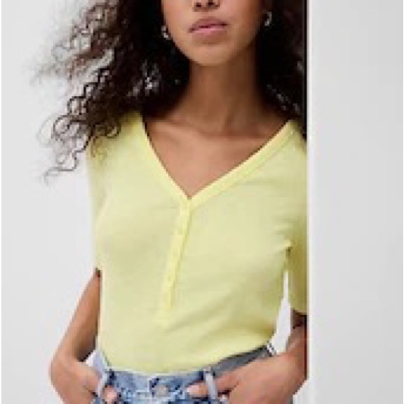 Size Large NWT Gap 
Essential Rib Henley T-Shirt
Citron Yellow - Picture 1 of 6